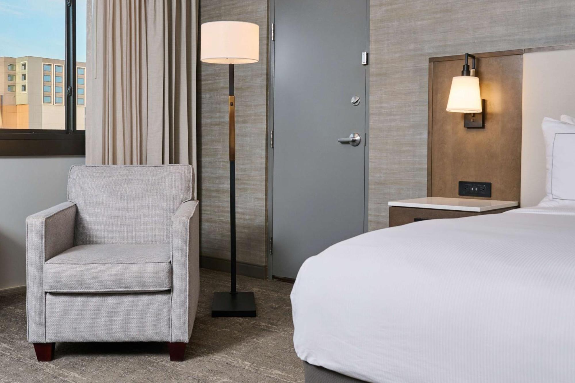 Отель Doubletree By Hilton Буэна Парк Экстерьер фото
